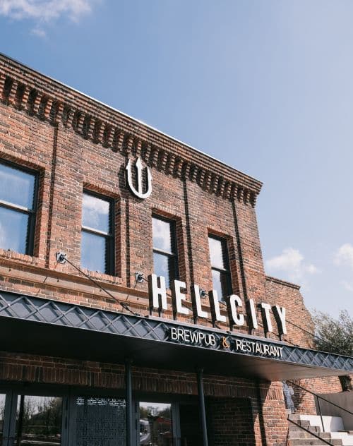 Site Web hellcity-brewpub-restaurant-clisson-evenement.webp